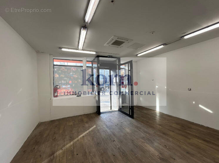 Commerce à PARIS-20E