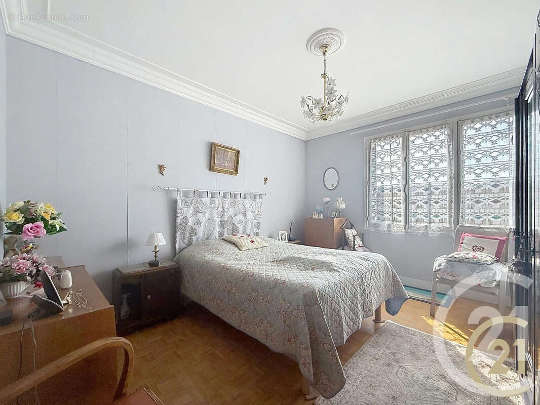 Appartement à PARIS-11E