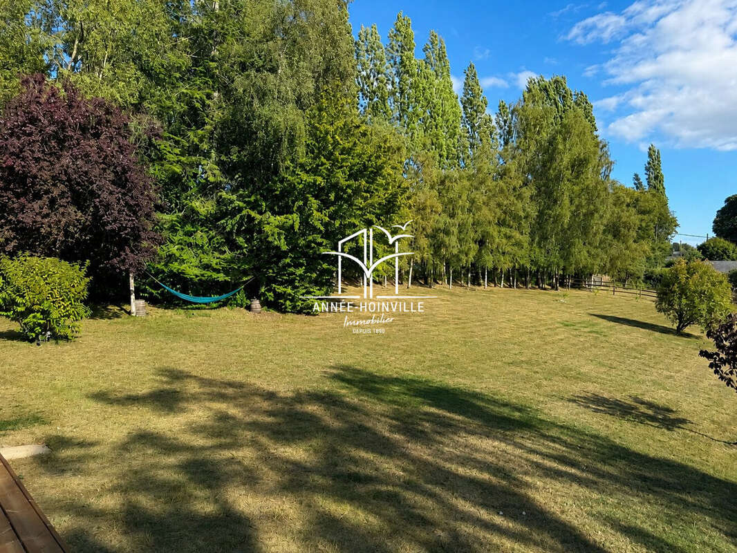 Maison 6 pièces 239 m² à vendre à Quetteville (14130) - photo 2