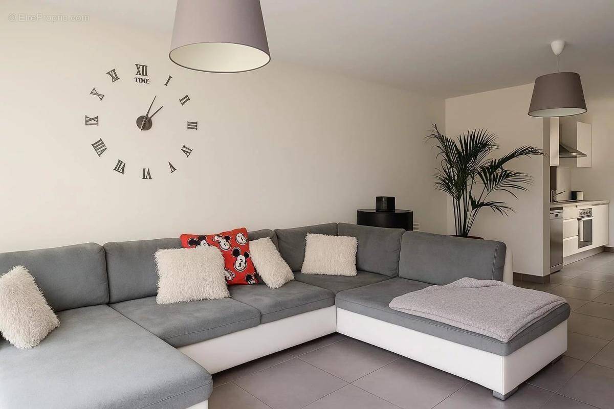 Maison à SAINT-GENIS-LAVAL