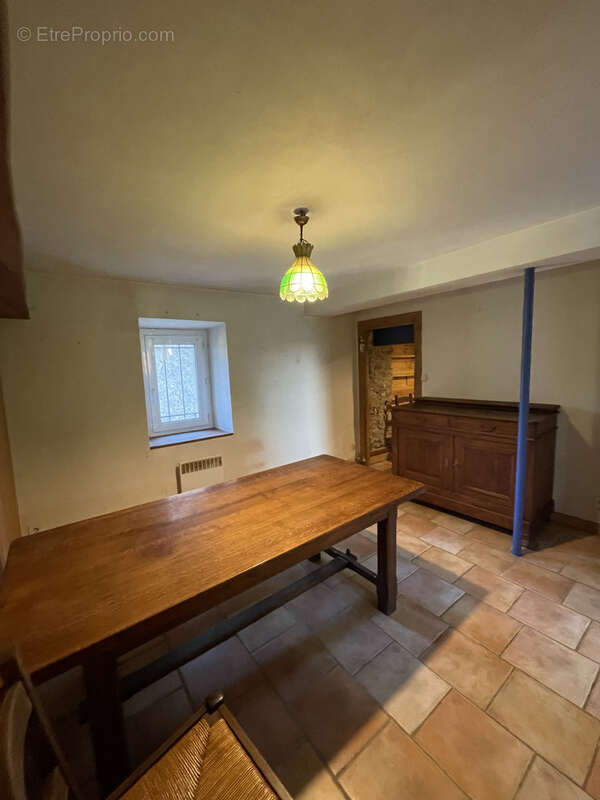 Dans un village de caractère au pied de la Montagne noire  -  Maison de village avec terrassse, jardinet, atel - photo 10