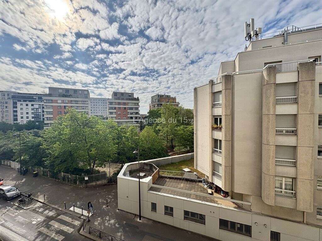 Gare montparnasse / lumineux 2-3 pieces 45m² / cave / - photo 3