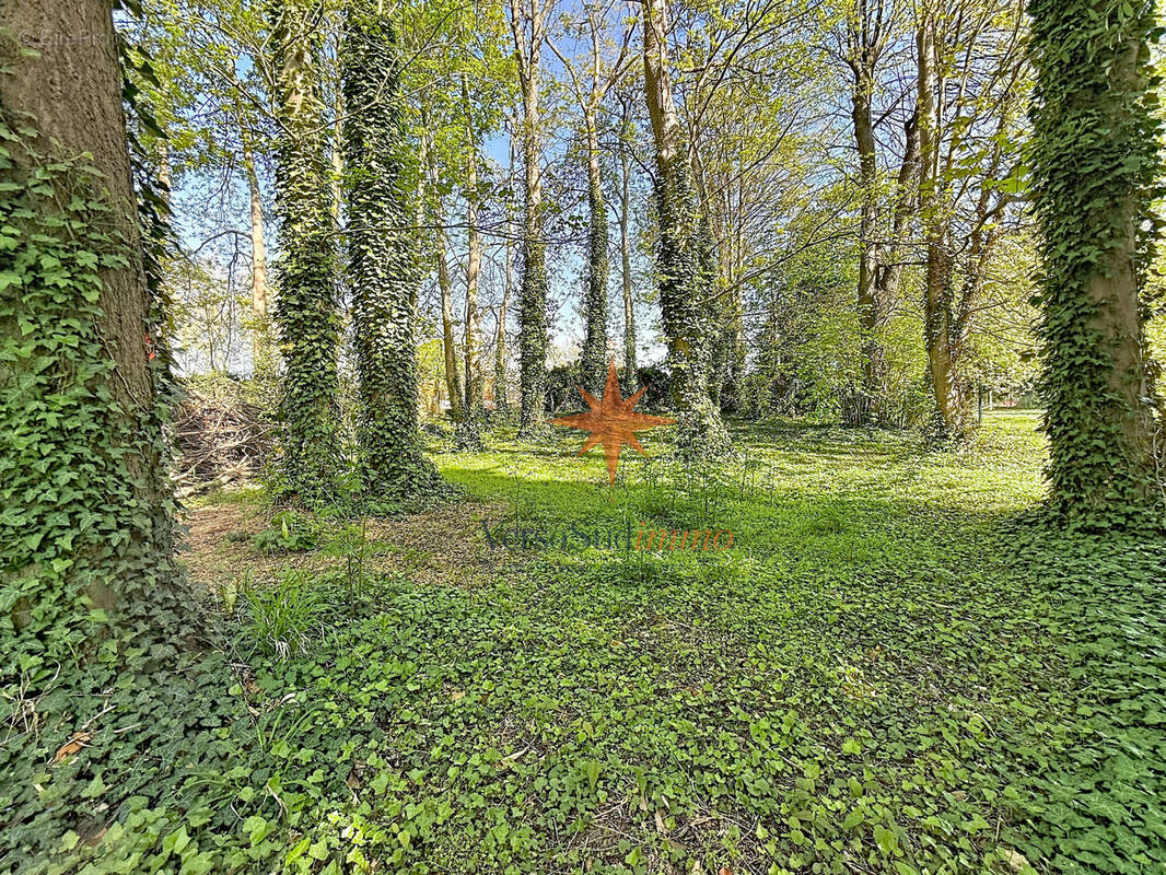 Terrain à GOURNAY-SUR-MARNE