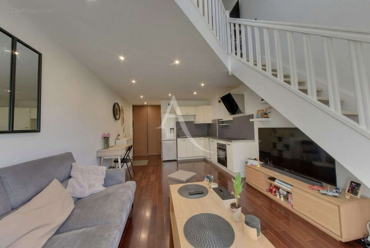 Appartement à OZOIR-LA-FERRIERE