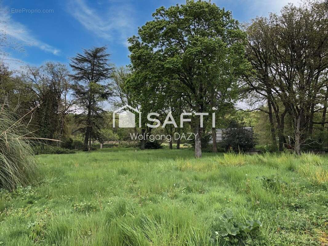 Photo 2 - Terrain à VOUNEUIL-SUR-VIENNE