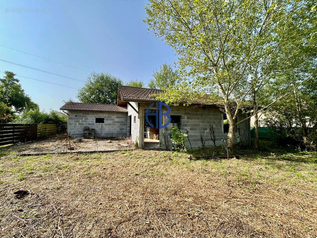 Maison à LES ABRETS