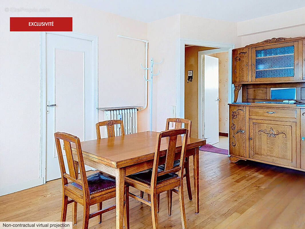 Appartement à FOUGERES
