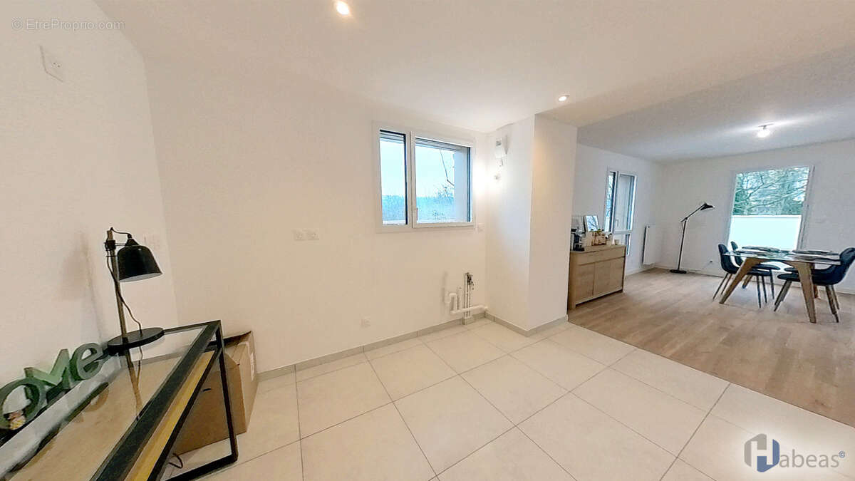 Appartement à VILLE-LA-GRAND