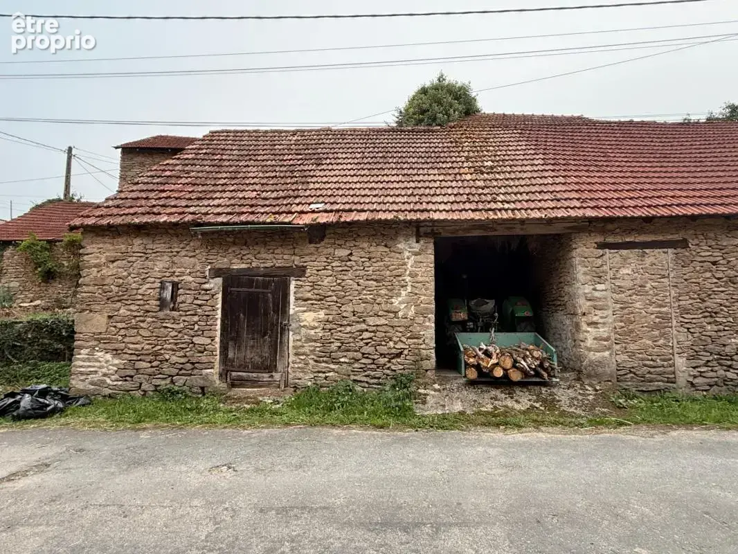 EN EXCLUSIVITE ! Maison en pierre 57m² à restaurer avec grange et garage sur terrain 486m² 29 900 € - photo 18