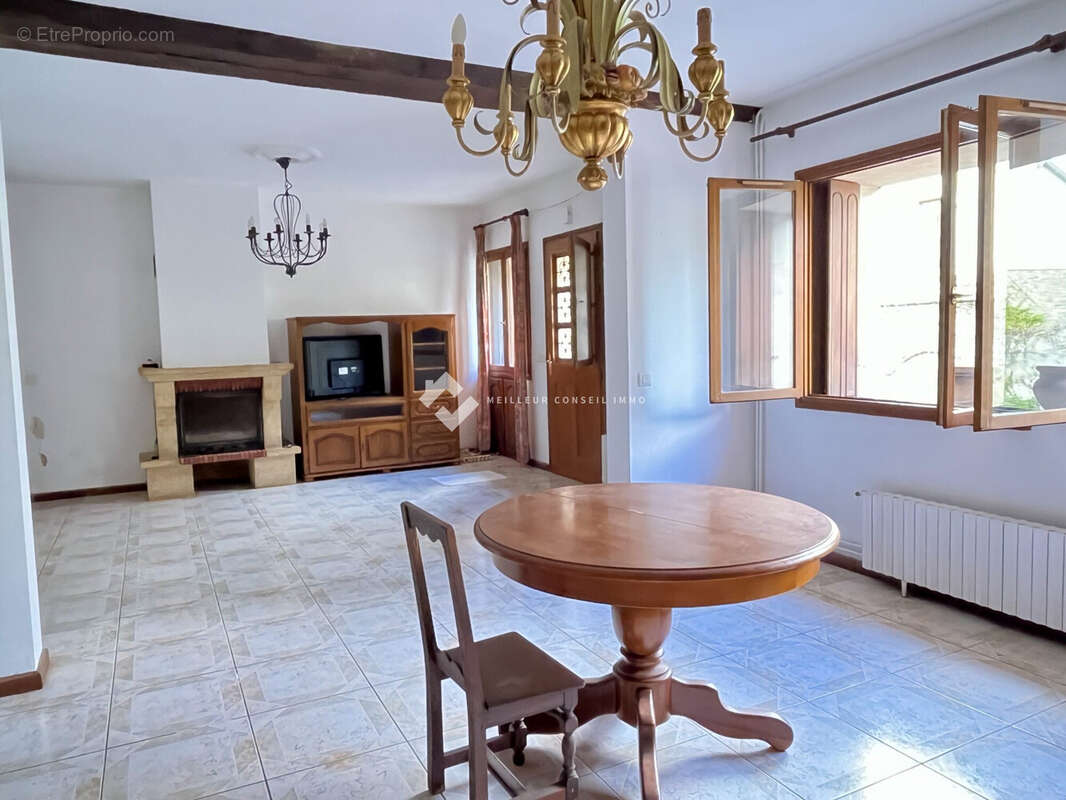 Maison 148 m² à Saint-Leger-En-Yvelines  - photo 3