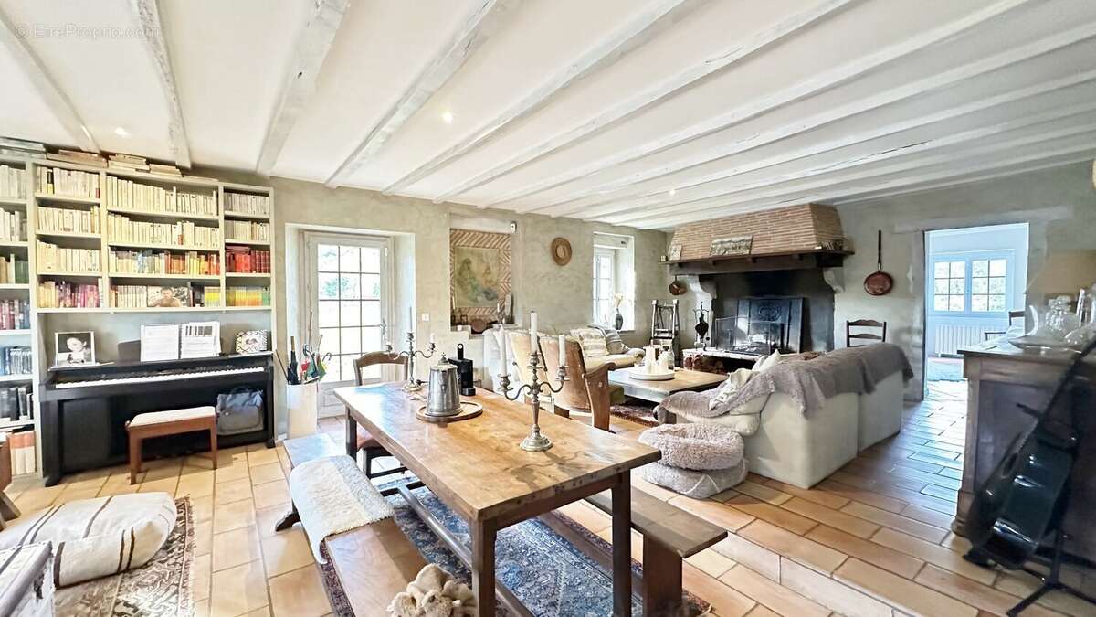 Maison à SAINT-MARTIN-DE-SEIGNANX