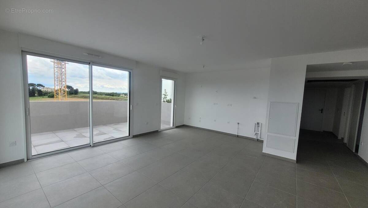 Appartement à LATTES