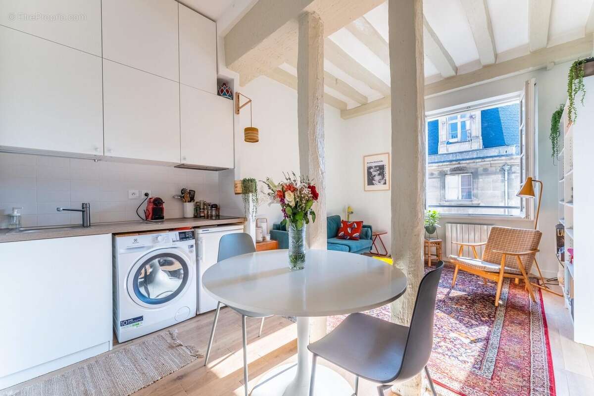 Appartement à PARIS-2E