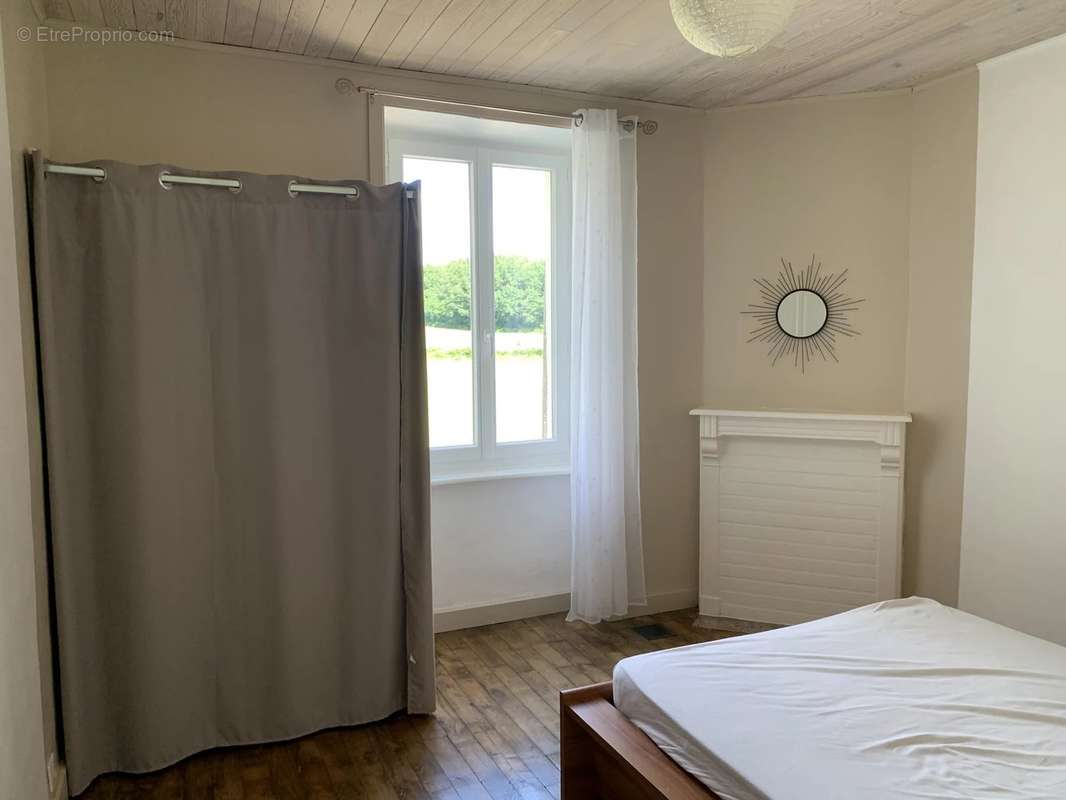 Maison à BUSSIERE-GALANT