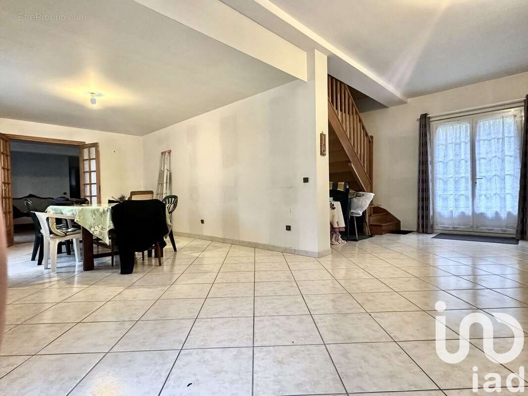 Photo 3 - Maison à COURTENAY