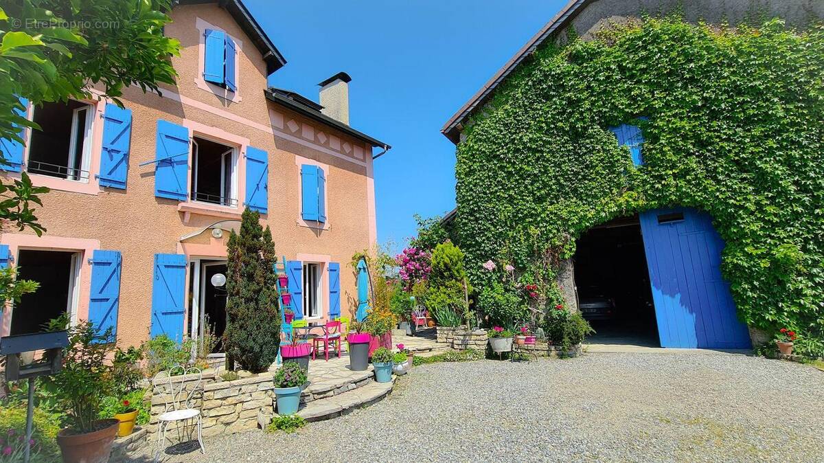 Maison à COARRAZE