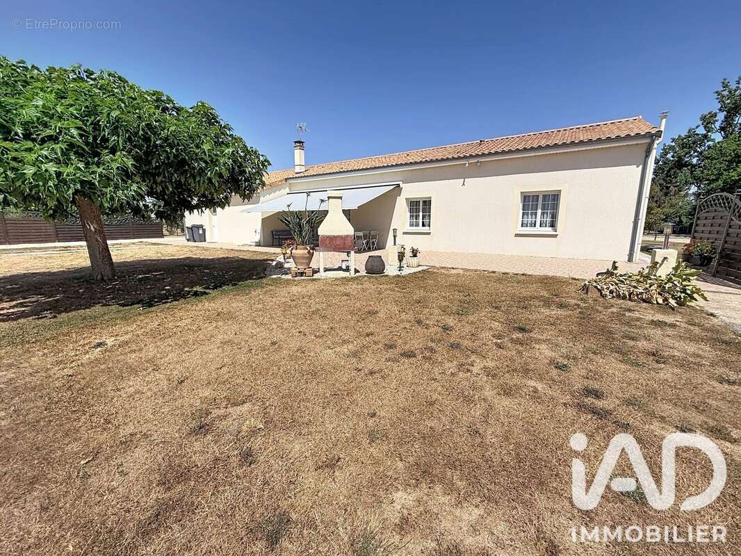 Photo 2 - Maison à CHATILLON-SUR-THOUET