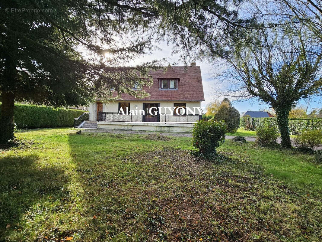 Maison à PONT-L'EVEQUE