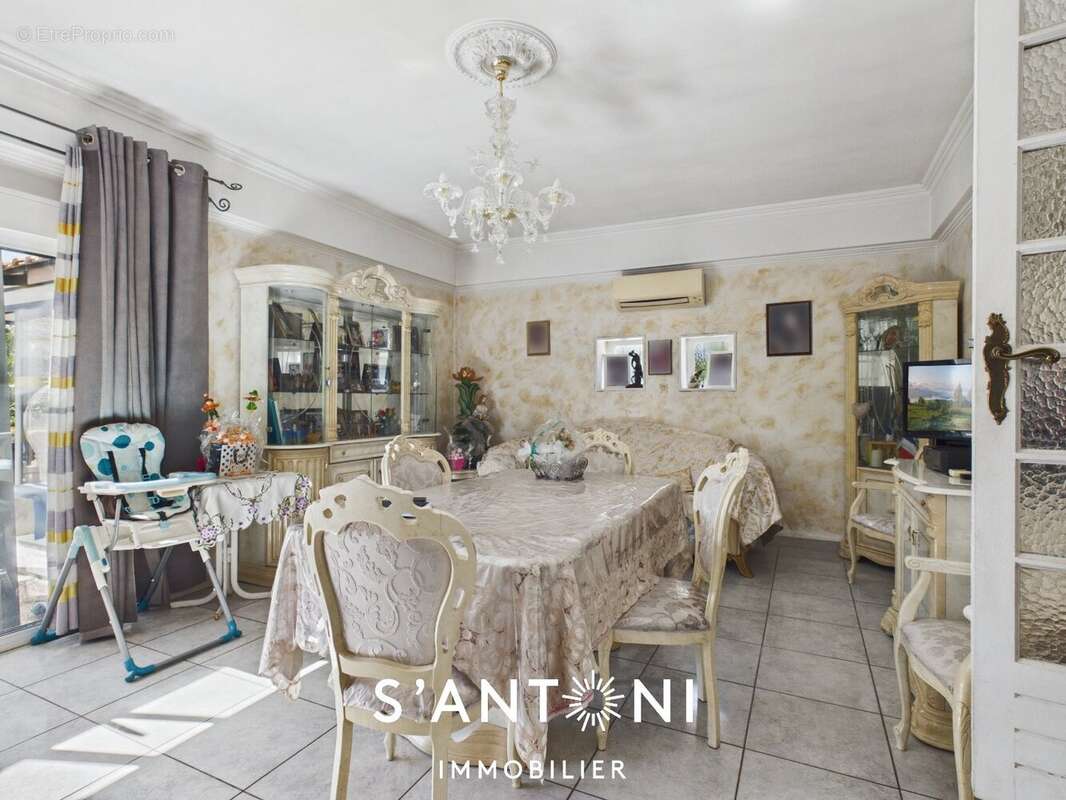 BEZIERS - Maison familiale 186 m² avec piscine et grand terrain de 860 m² - photo 5