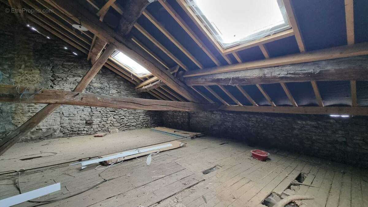Maison à MONTCY-NOTRE-DAME