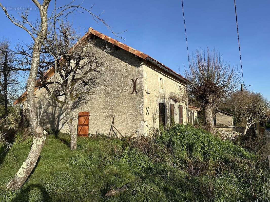 Maison à USSON-DU-POITOU