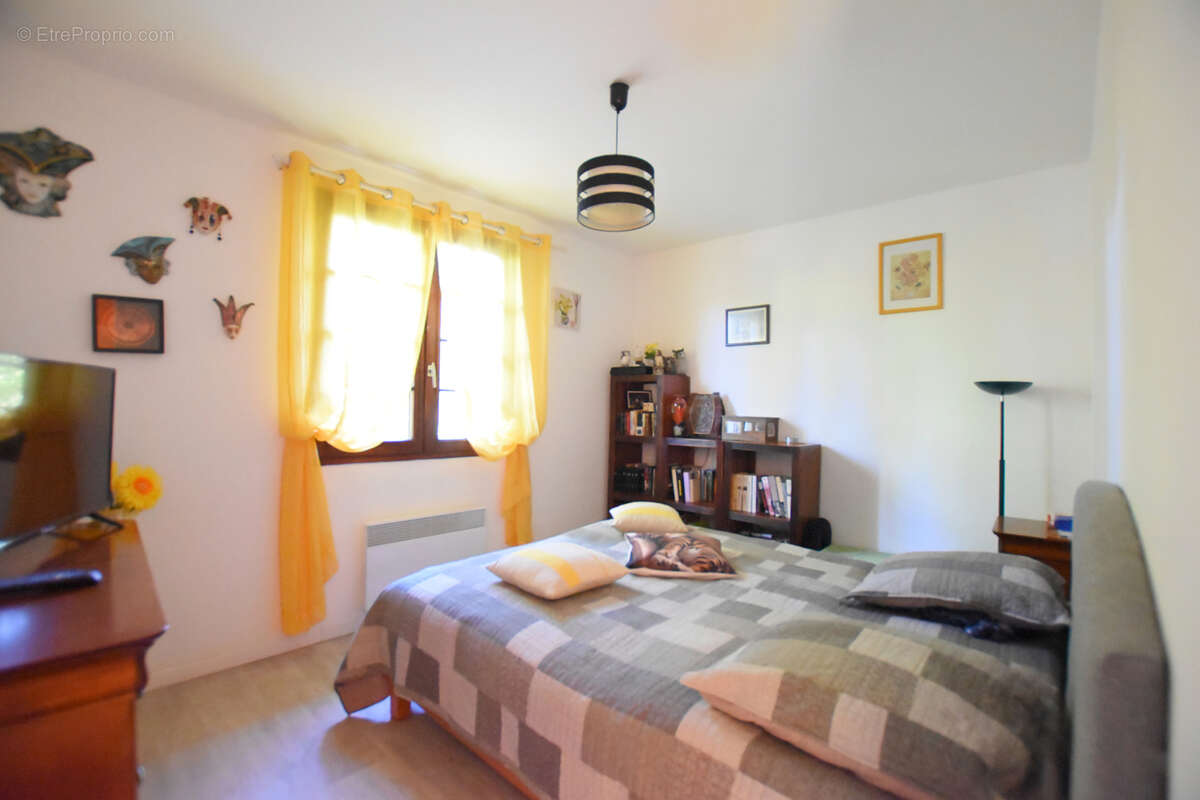 Maison à LES ESSARTS-LE-ROI