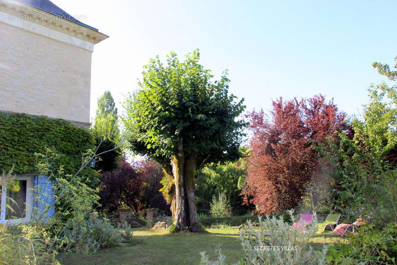 Maison à FARGUES-SAINT-HILAIRE