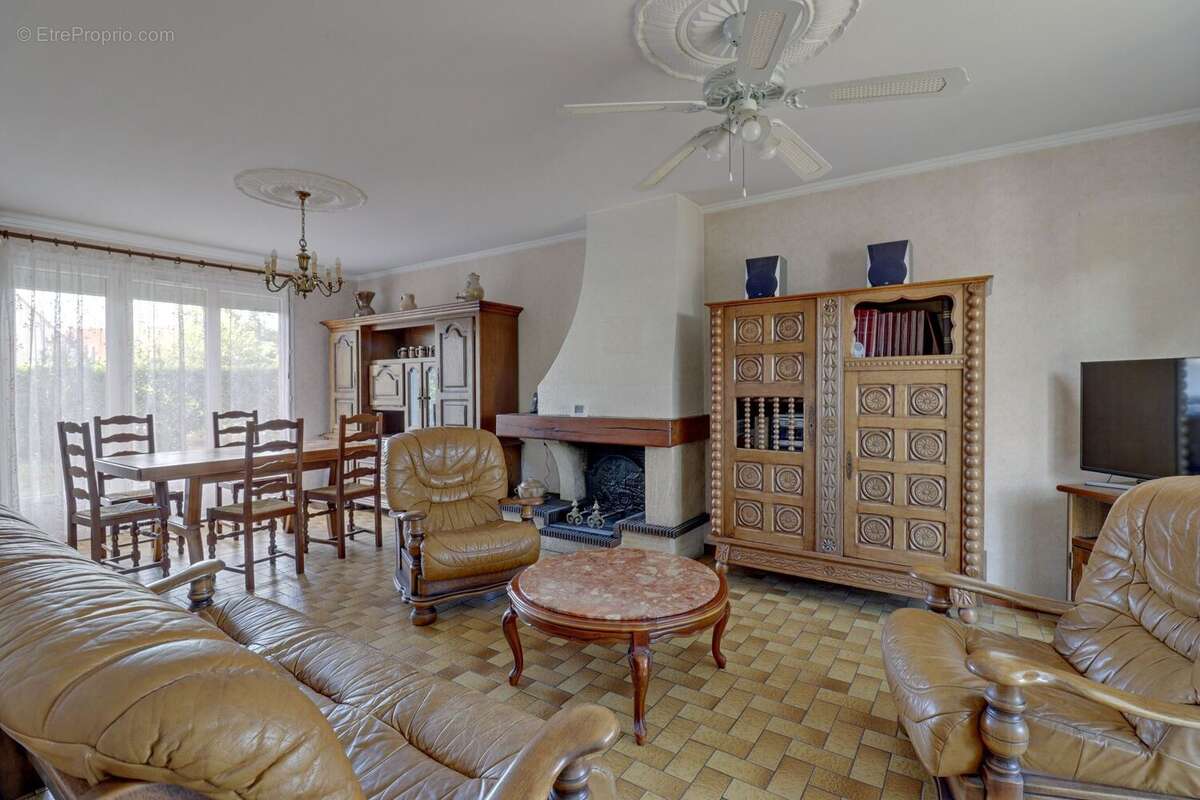 Maison à VERNEUIL-SUR-SEINE