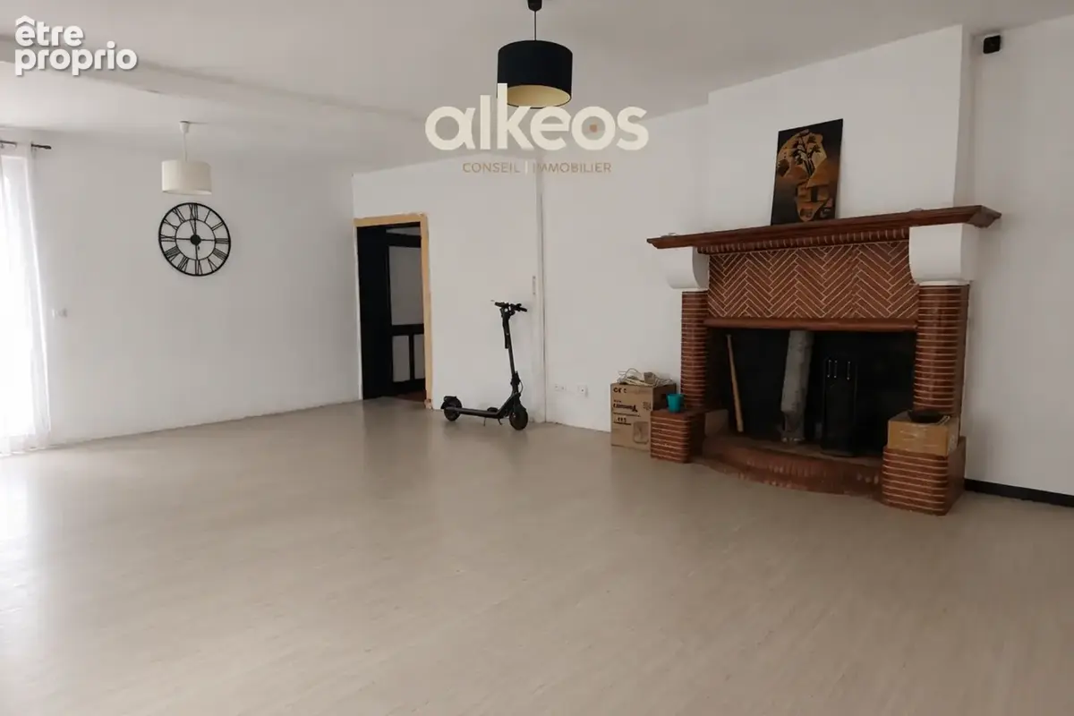Maison de caractère avec ancienne boutique  231 m2  Grange & terrasses - photo 3