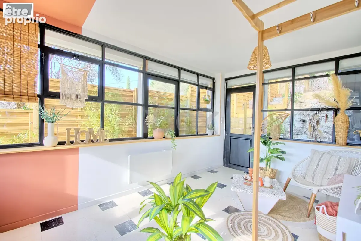 Le Revest les Eaux Villa T4 vue dégagée - photo 2
