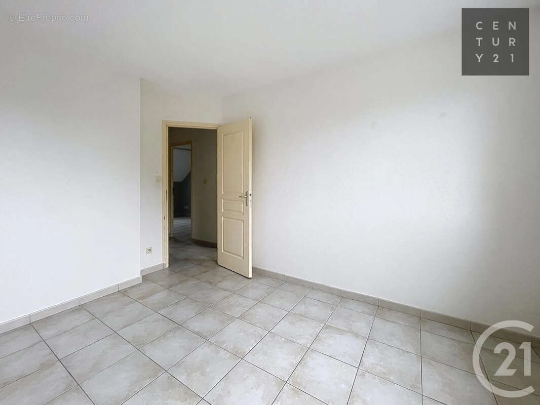 Appartement 88 m² à Saint-Andre-Les-Vergers  - photo 10