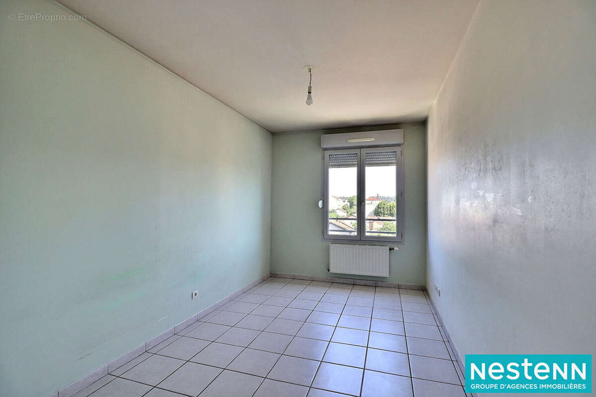 Appartement Villeurbanne T4 90 m2 GRATTE CIEL - Garage DOUBLE en sus, balcon et cave - photo 7