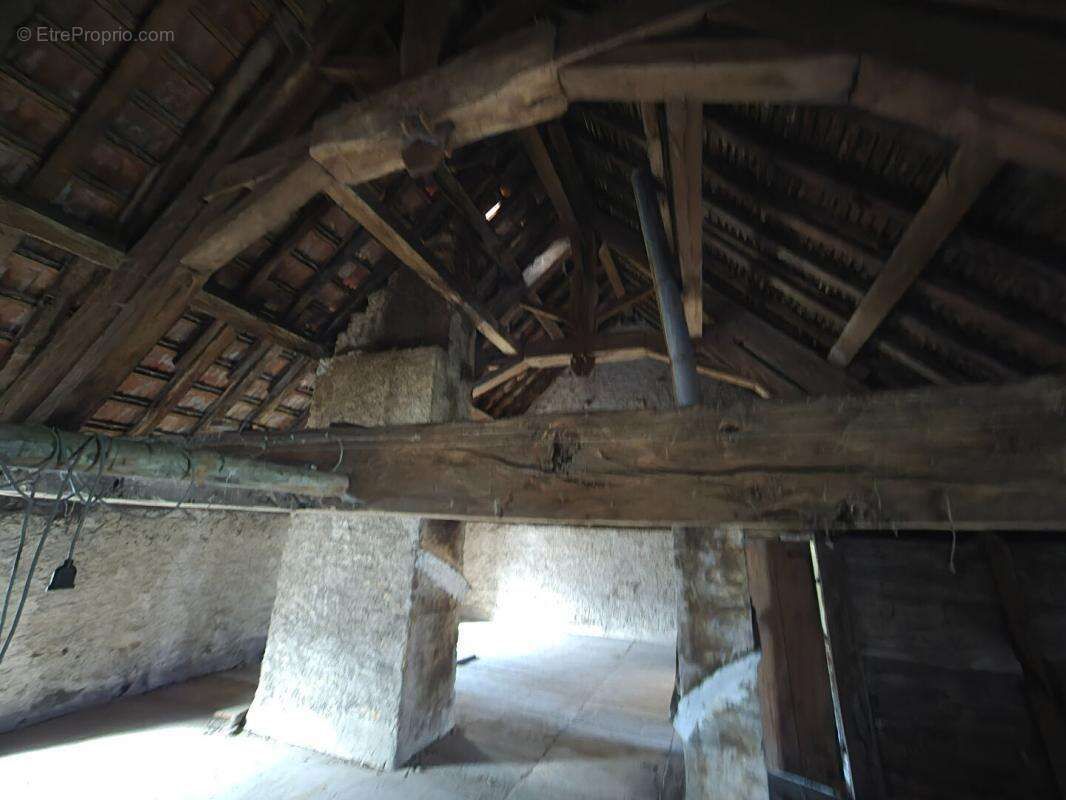 Maison à CONFLANS-SUR-LANTERNE