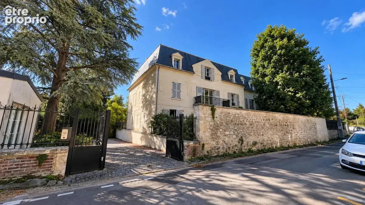 COYE-LA-FORÊT – T2 avec balcon – Garage – Résidence récente - photo 1