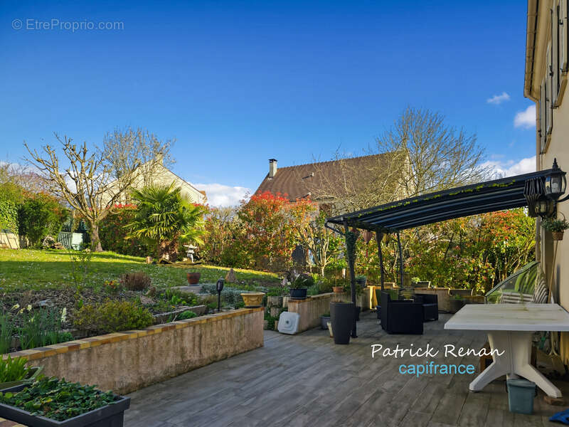 Maison à FONTENAY-LE-FLEURY