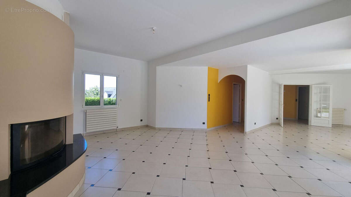 Maison à LE MESNIL-ESNARD