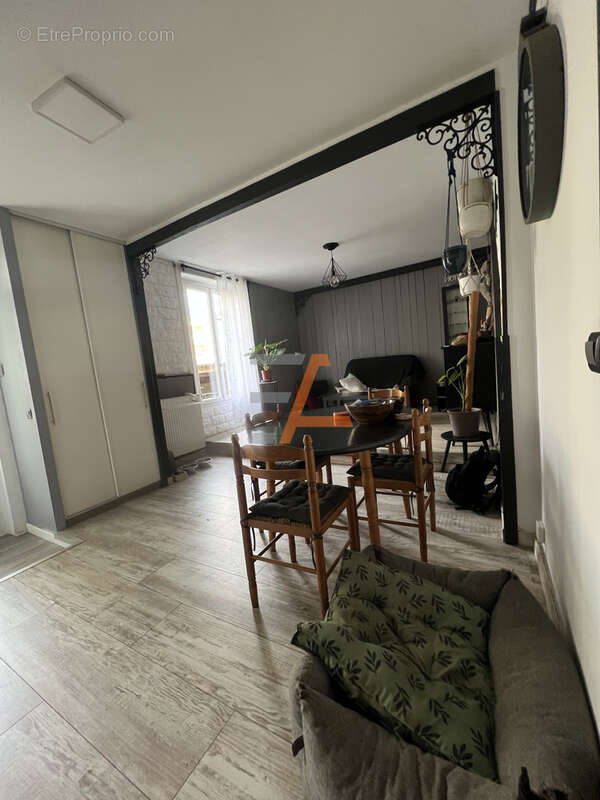 Appartement à FRAISSES