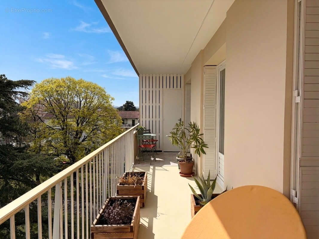 Appartement à LYON-5E