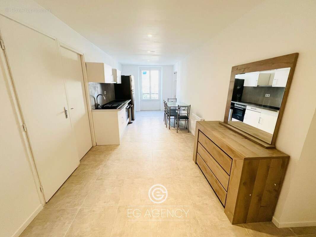 Appartement à MARSEILLE-3E