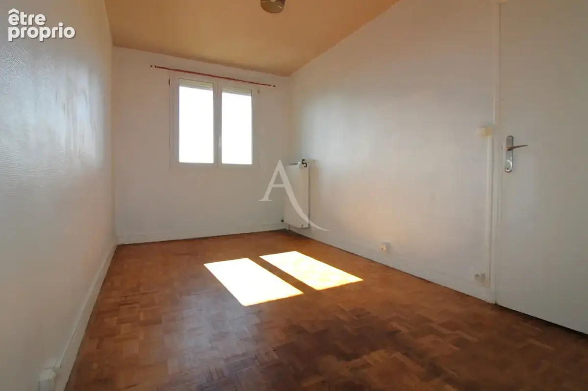 Appartement traversant Chalon Sur Saône T3 - Saint-Jean-des-Vignes - photo 12