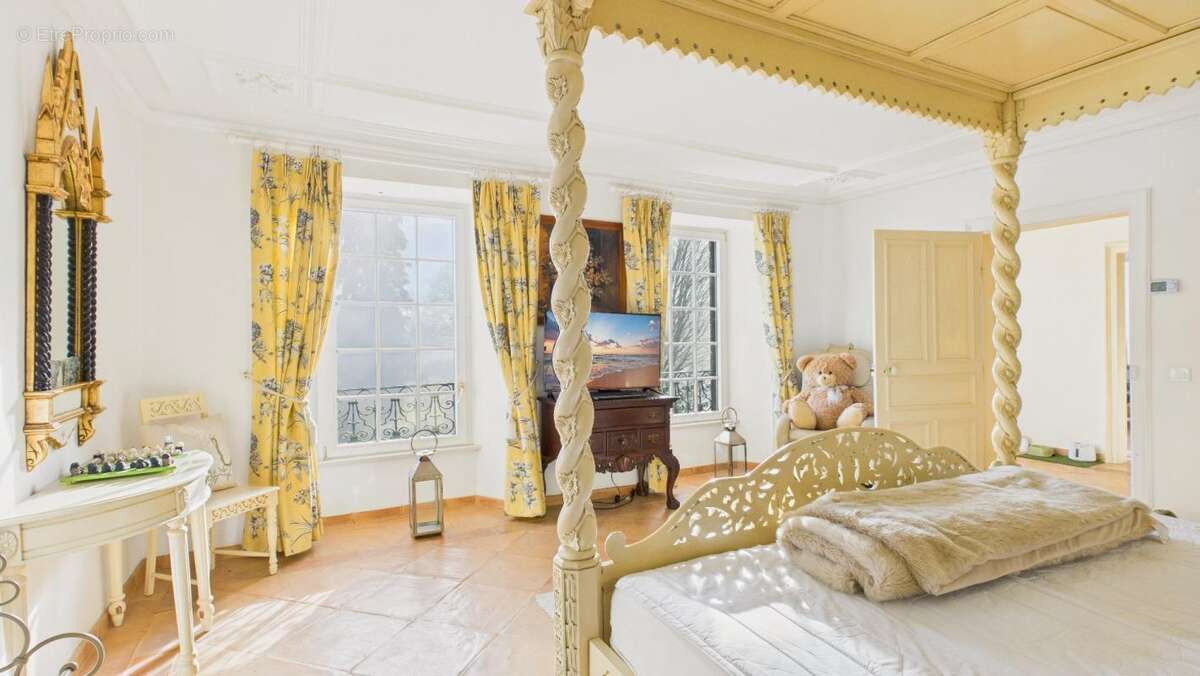 Maison à MUR-DE-BARREZ