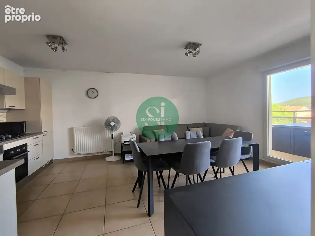 T3 64 m2 Dernier Étage — Vue Panoramique Six Fours Les Plages  & Fort — Terrasse 16 m2 & Parking - photo 2