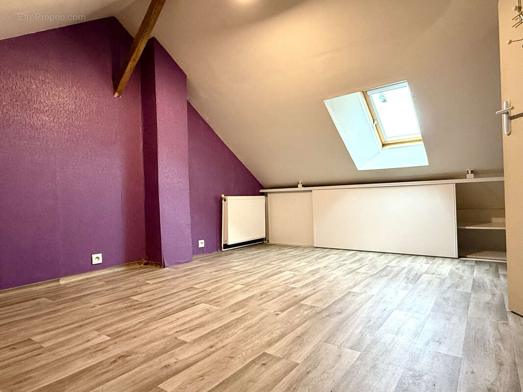 Maison à NEUILLY-SAINT-FRONT