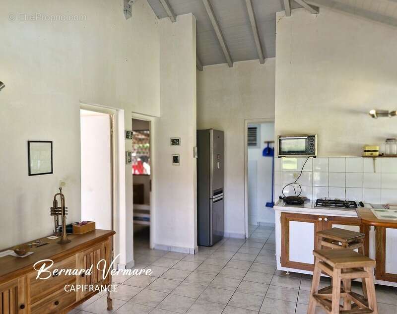Maison et 3 bungalows - 9 pièces - Piscine - Terrain 2 000m² - photo 16