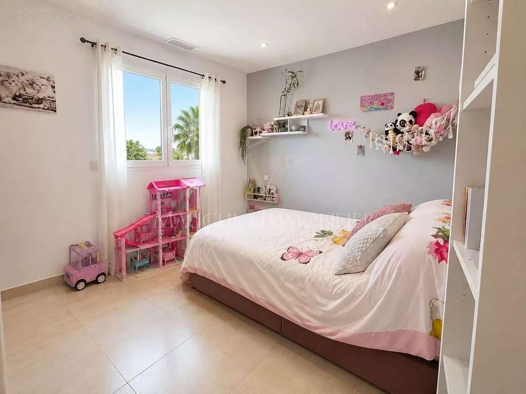 Maison à MAUGUIO