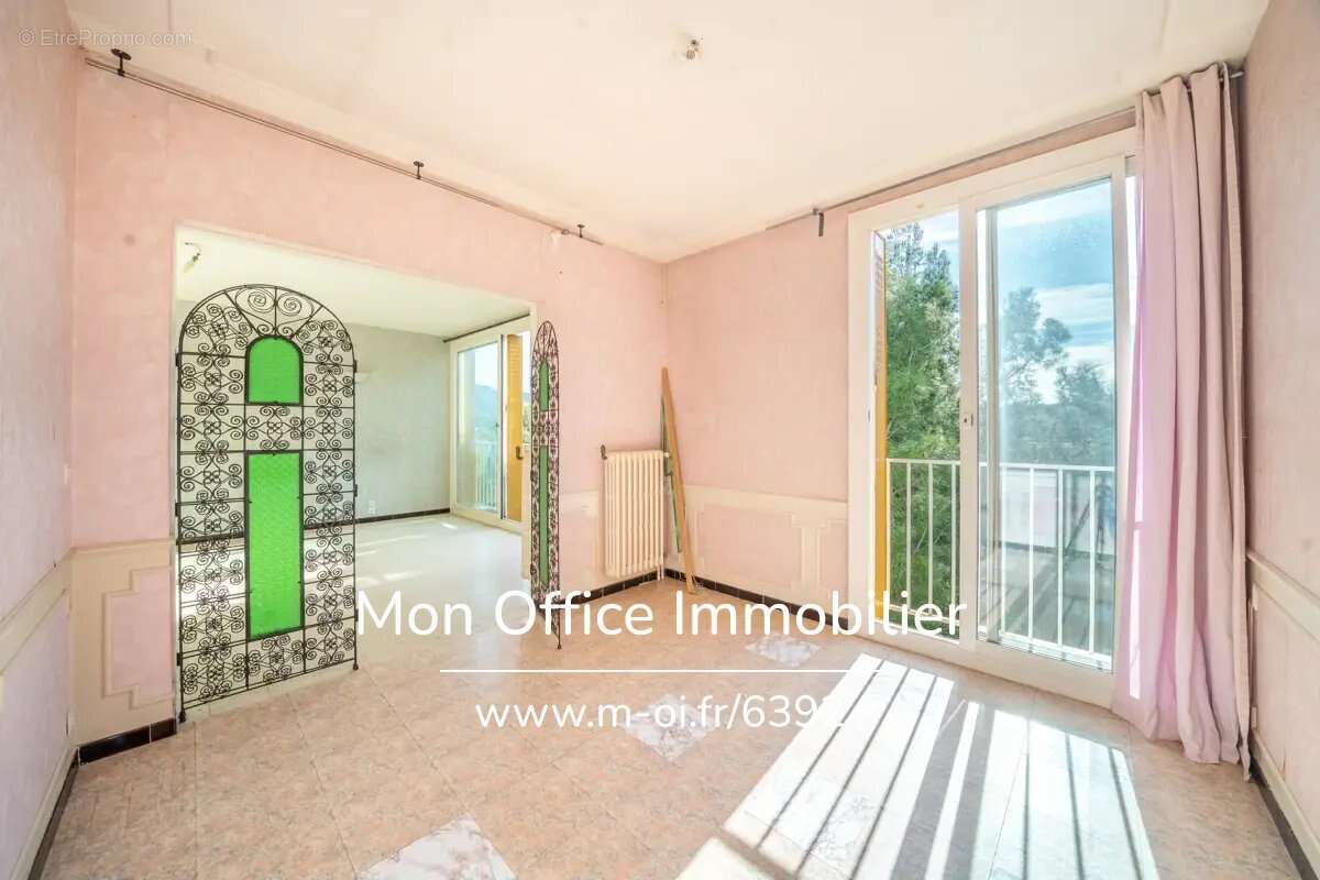 Appartement à MARSEILLE-12E