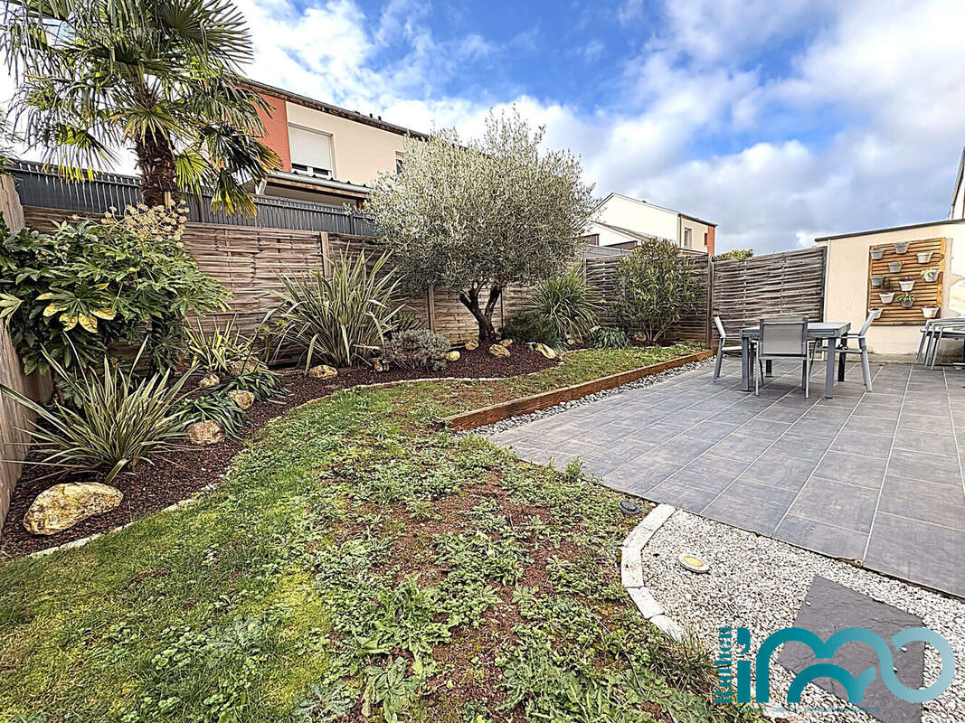 Maison à LE MONASTERE