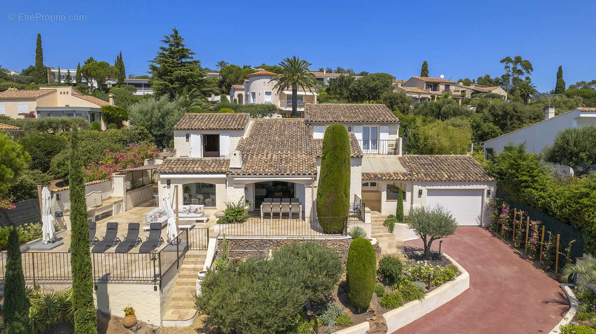 Maison à LES ISSAMBRES