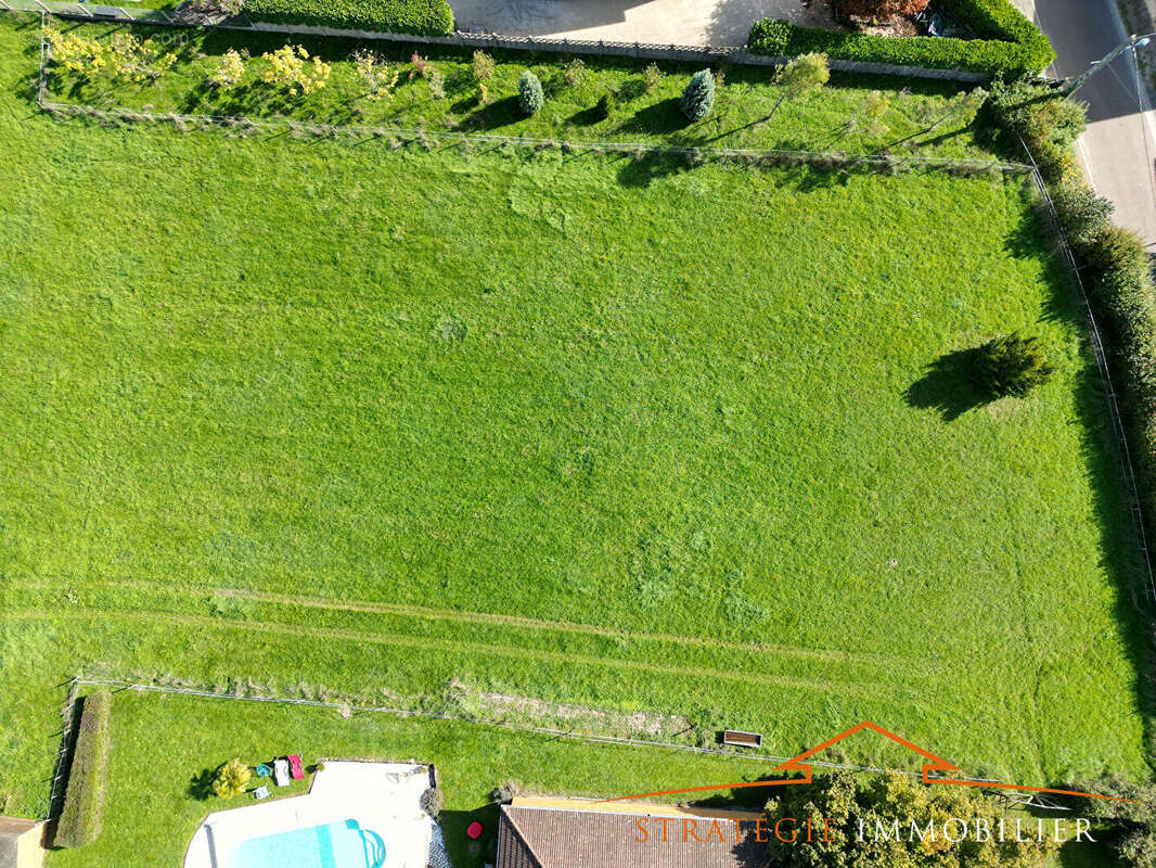 Terrain à SAINT-LEGER-SUR-DHEUNE