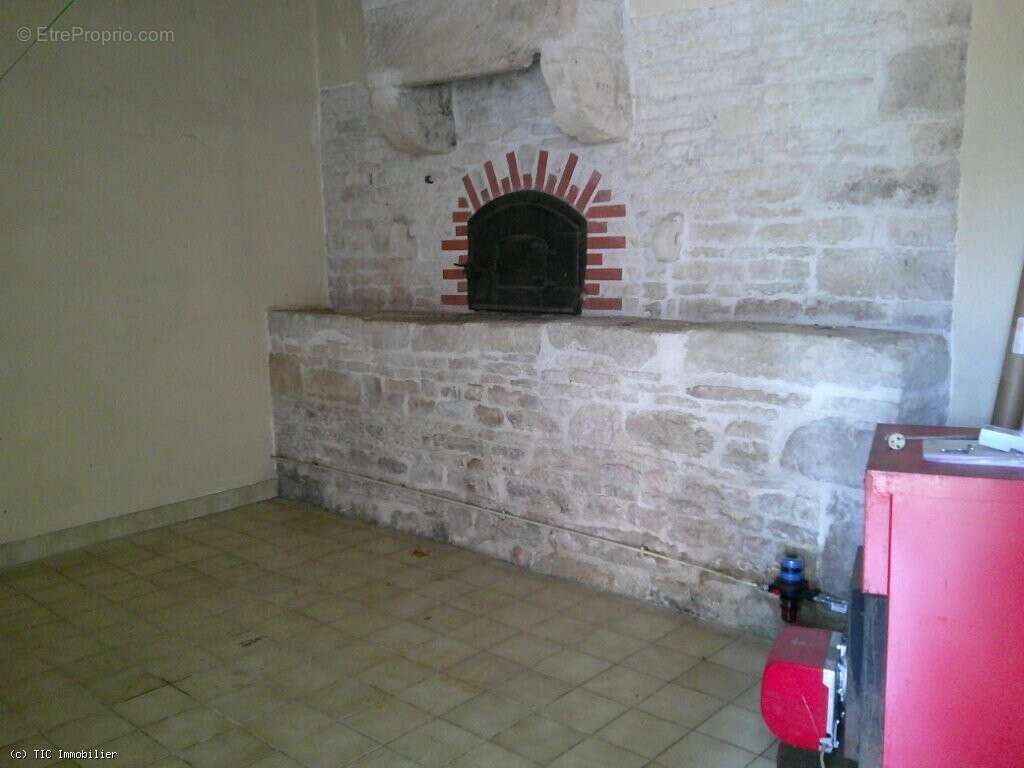 Maison de Campagne Avec Dépendances. Investissement Potentiel - photo 19